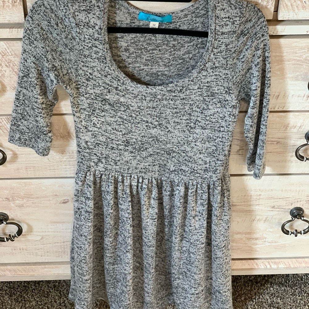 3/4 length sleeve mid dress